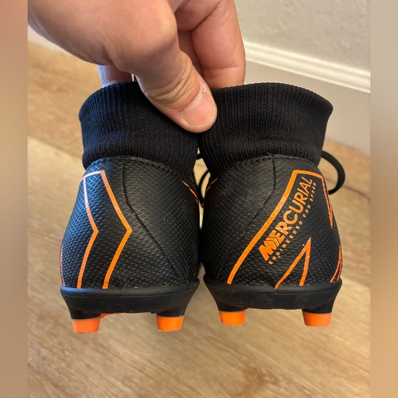 Nike Superfly 6 Club MG Soccer Cleats AH7363-081 Black/Orange BX 16 Mens Size 7 main image 10